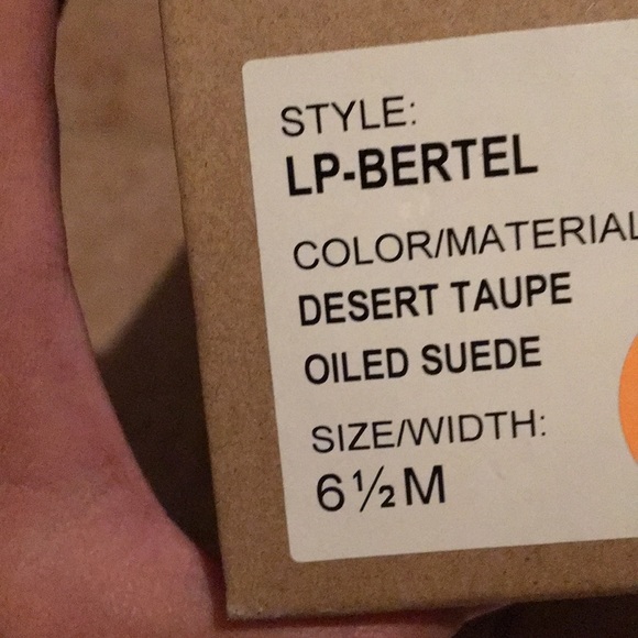 Lucky Brand oiled faux suede low-heels - Picture 11 of 12